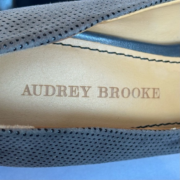 AUDREY BROOKE Womens Heels Abbie Embossed Gray Black Polka Dot 3.5” Heel Size 7 - Picture 13 of 16